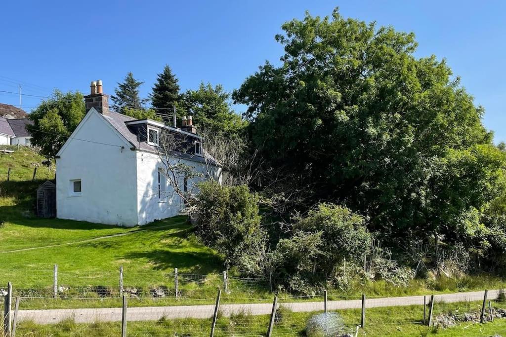 Beautiful Cottage In A Wonderful Highland Setting Drumbeg Buitenkant foto